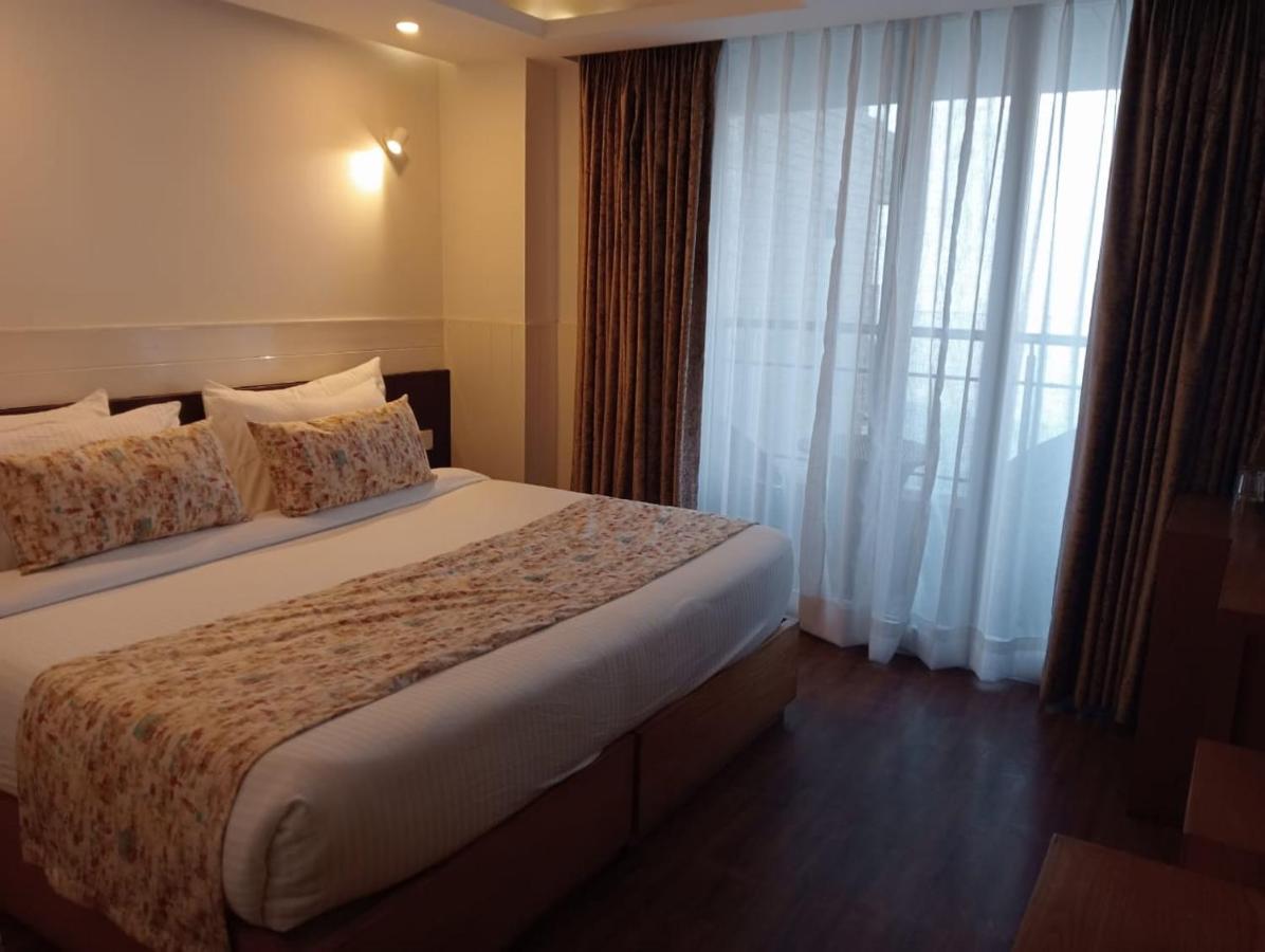 Yashshree Mussoorie Mall Road Ngoại thất bức ảnh
