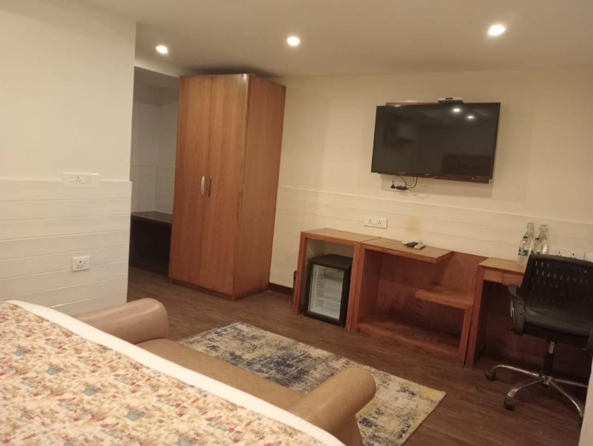 Yashshree Mussoorie Mall Road Ngoại thất bức ảnh